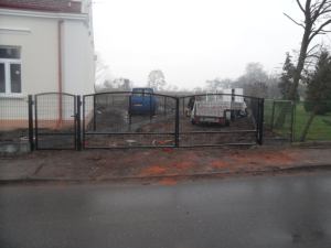 Sprzedaż detaliczna i hurtowa  bram i furtek