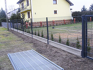 Zakładanie paneli ogrodzeniowych montaż Turek Konin